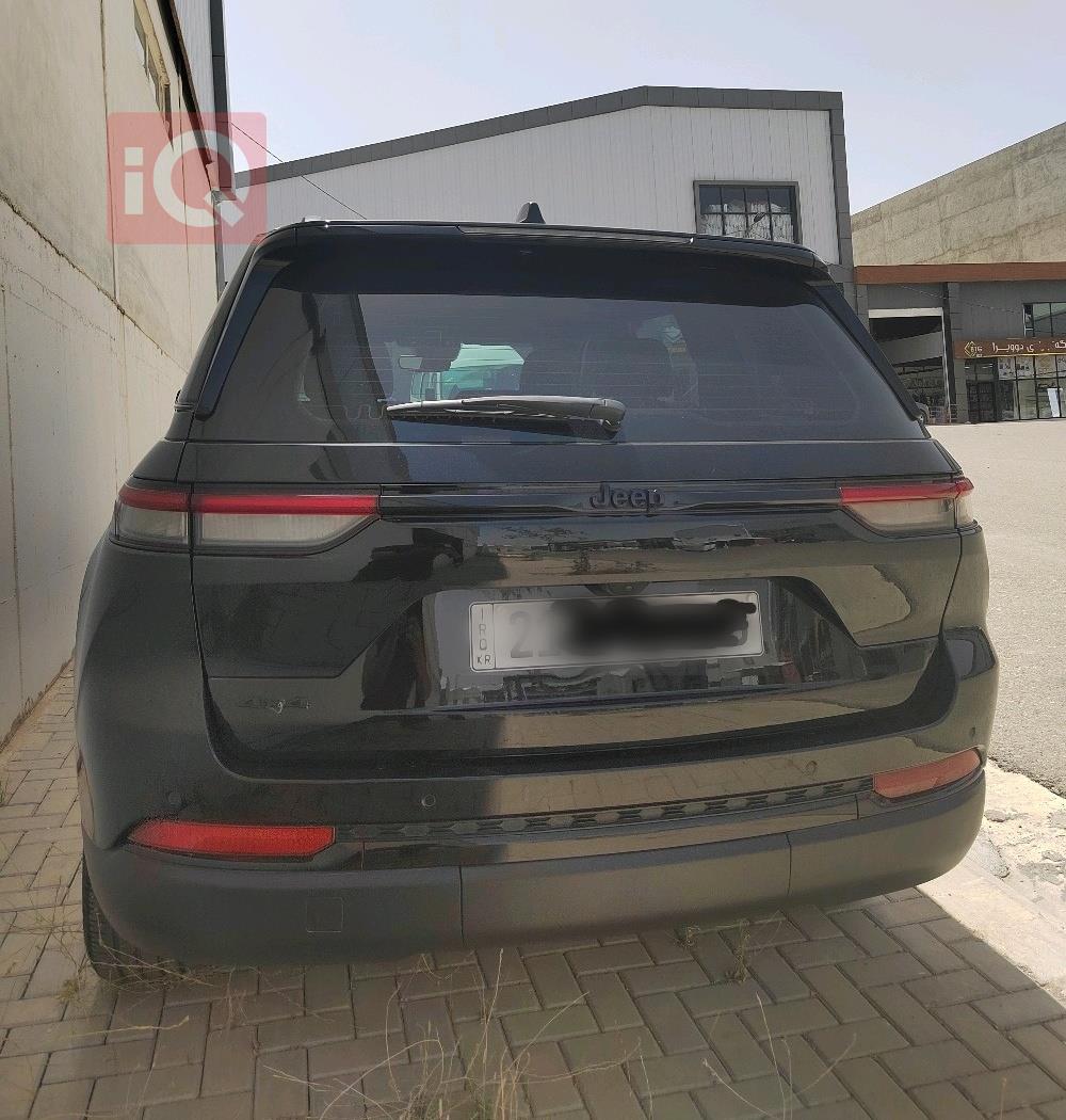 جیپ گراند شیرۆکی